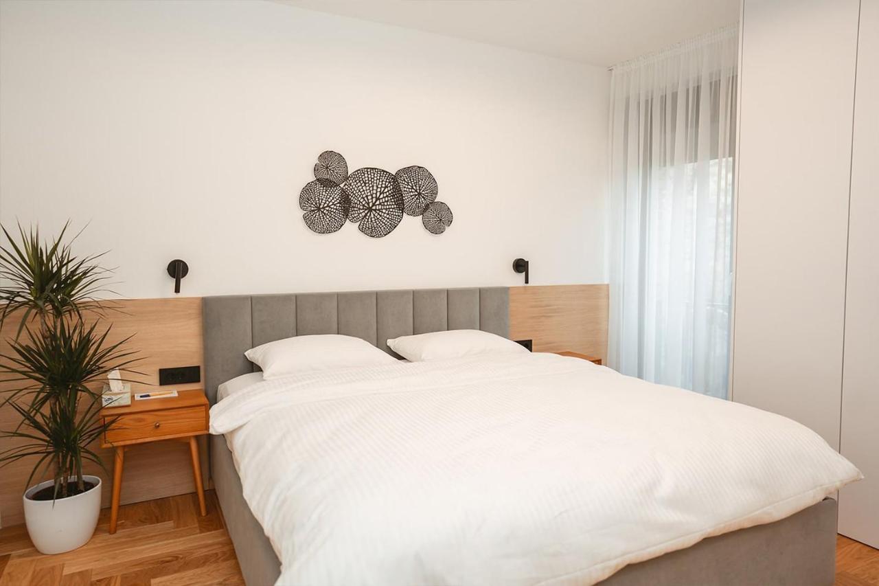26Bricks Luxury Suites Oradea Exterior foto